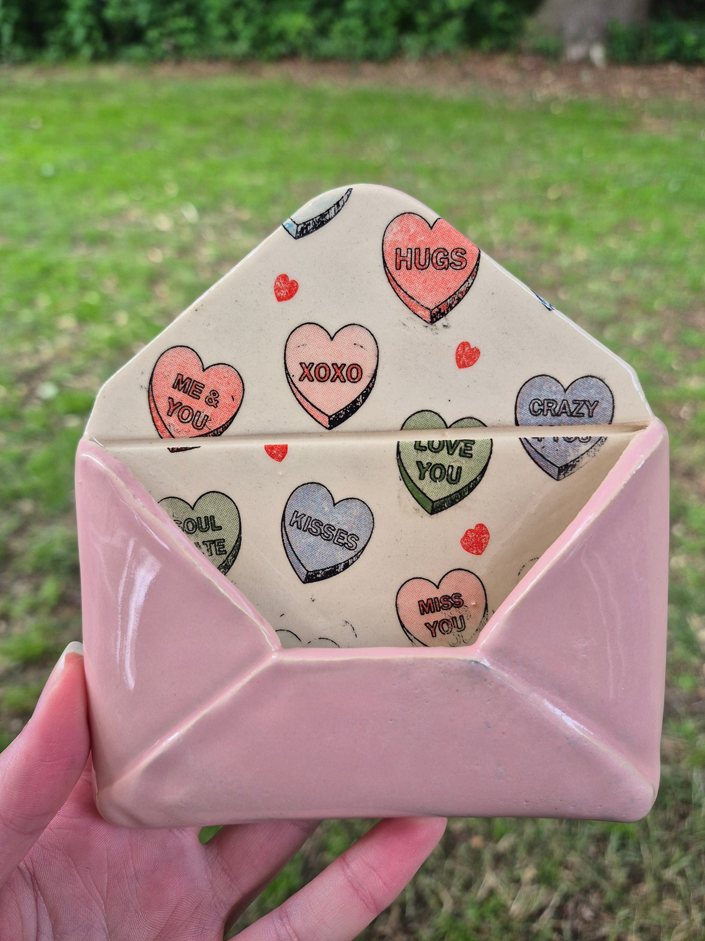 Envelop love candy