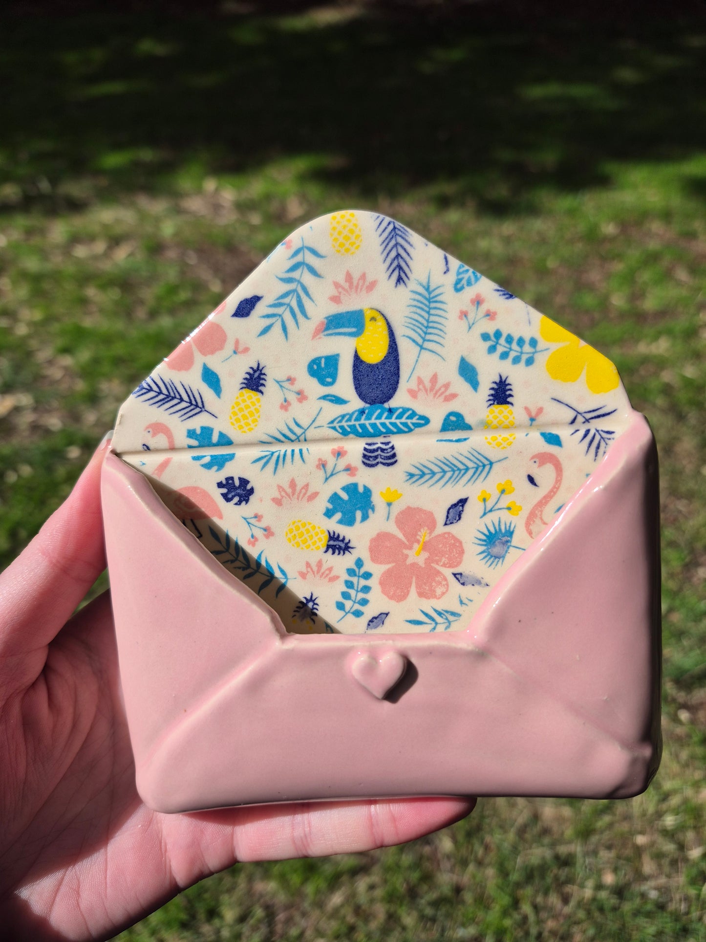 Envelop summer birds